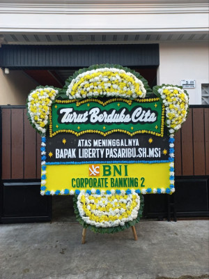 Papan Bunga Duka di Pengajaran